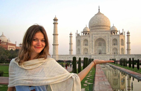 Tour guide for Taj Mahal